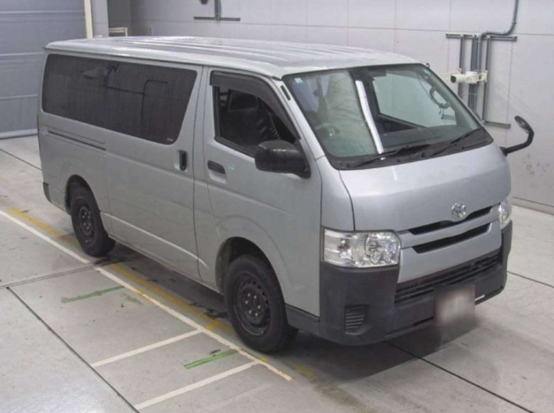  30476 TOYOTA HIACE  2016  