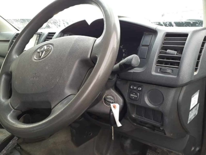  30393  TOYOTA HIACE  2016  