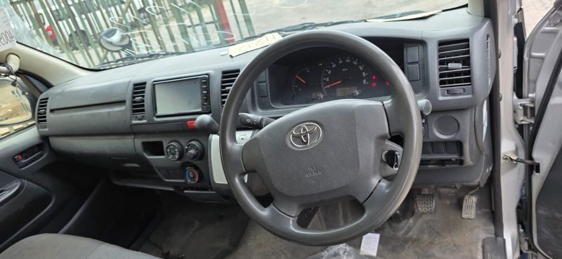  30393  TOYOTA HIACE  2016  