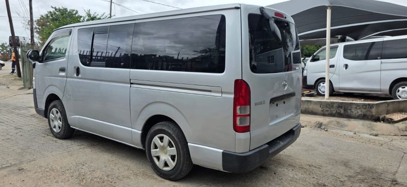  30393  TOYOTA HIACE  2016  