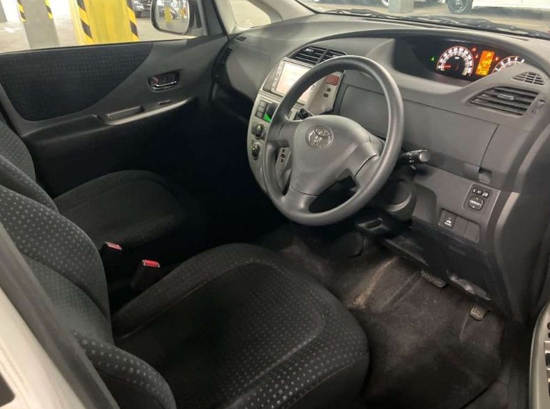  30398  TOYOTA RACTIS  2010  