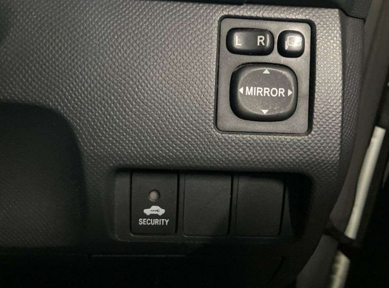  30398  TOYOTA RACTIS  2010  