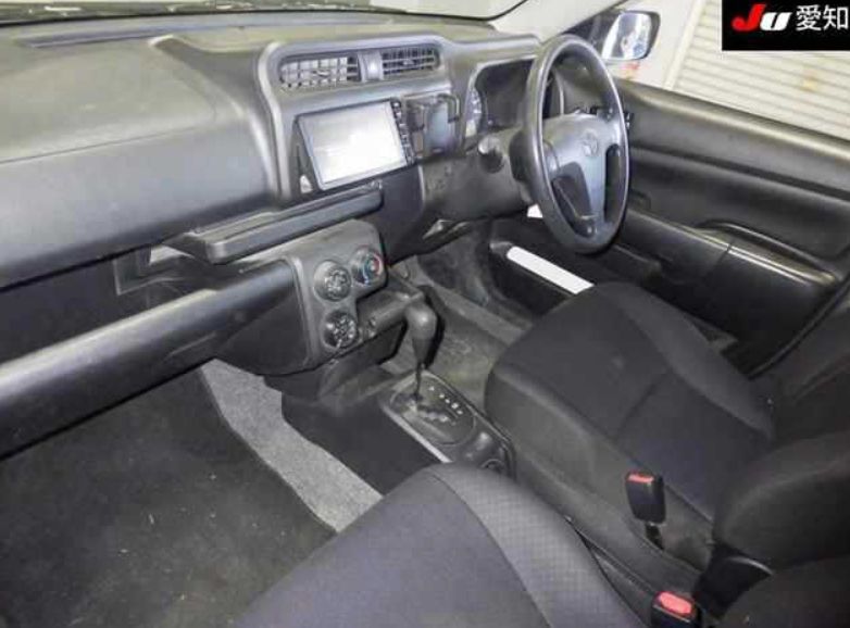  30400  TOYOTA PROBOX  2016  