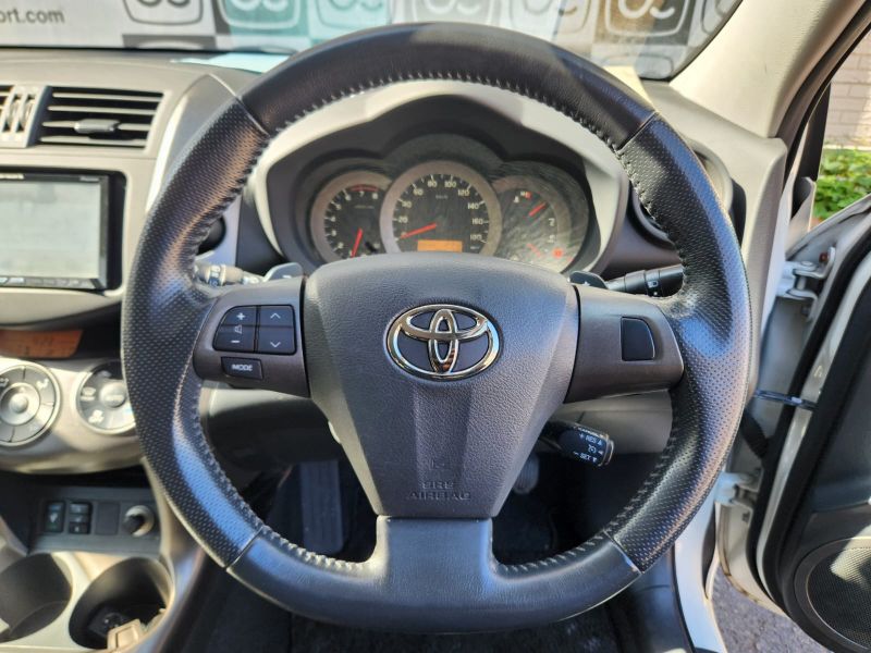  30402  TOYOTA VANGUARD  2011  