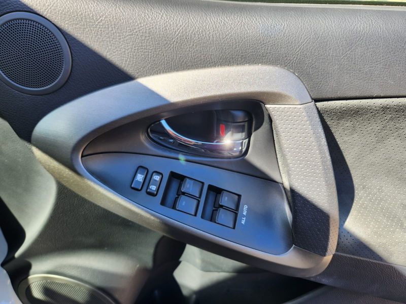  30402  TOYOTA VANGUARD  2011  