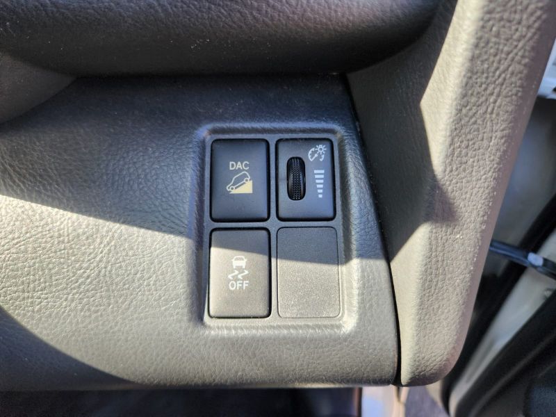  30402  TOYOTA VANGUARD  2011  