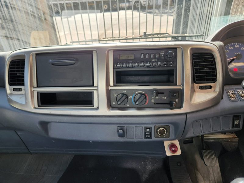  30405  HINO RANGER  2003  