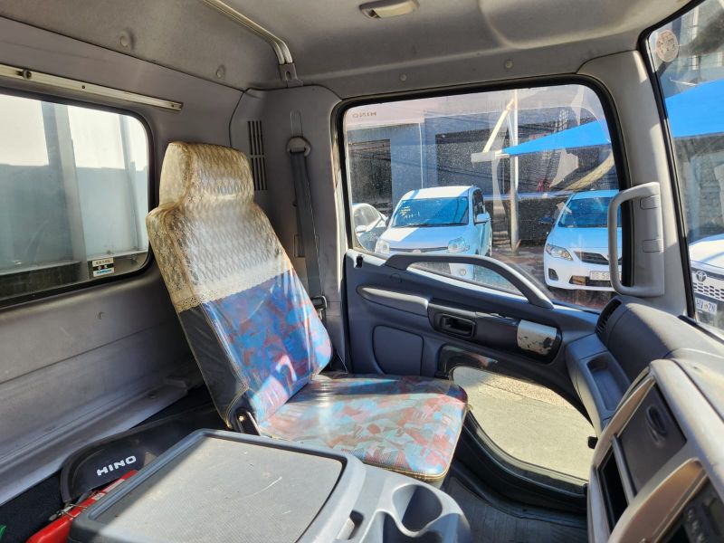  30405  HINO RANGER  2003  