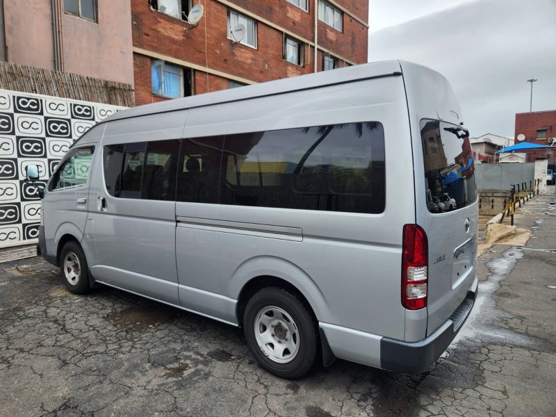  30411  TOYOTA HIACE  2005  