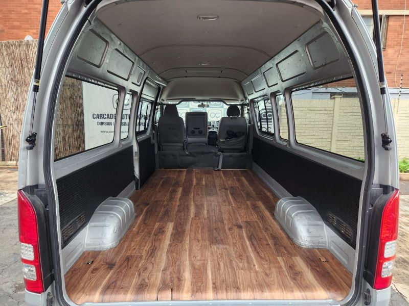  30411  TOYOTA HIACE  2005  