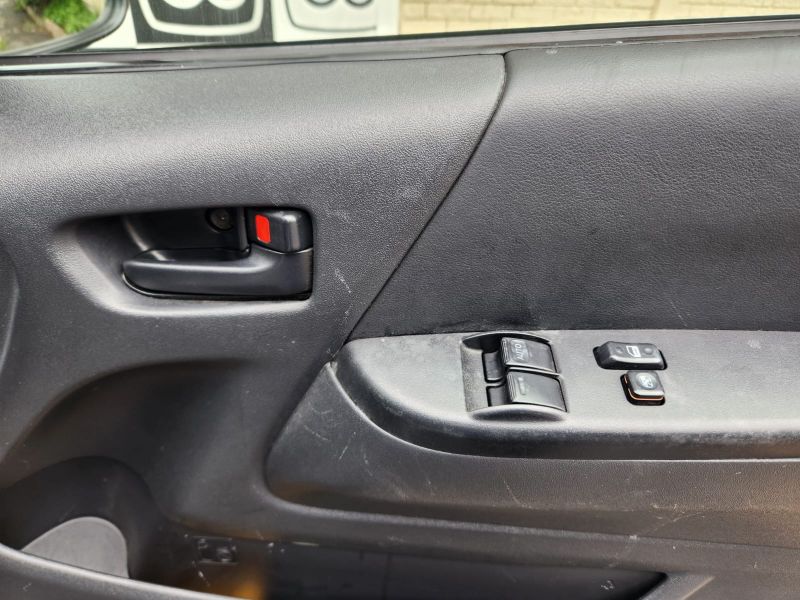  30411  TOYOTA HIACE  2005  