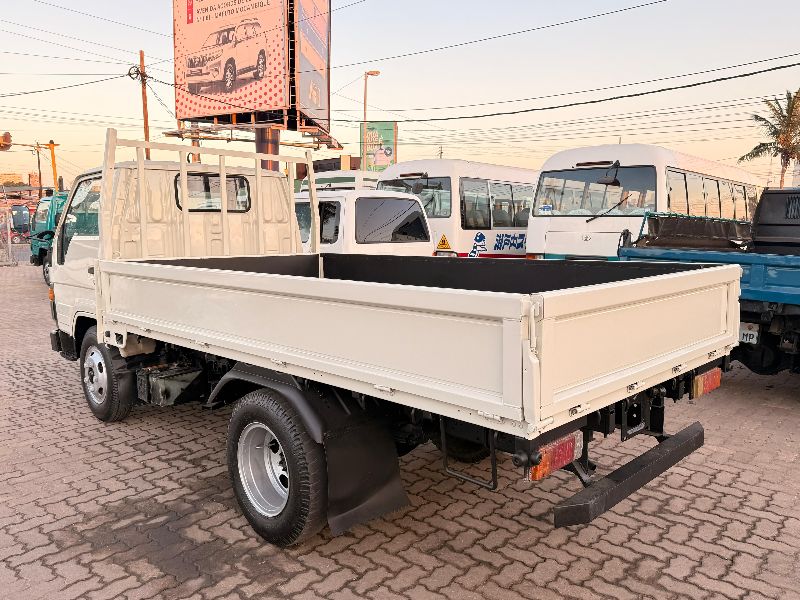  30413  TOYOTA DYNA  1994  