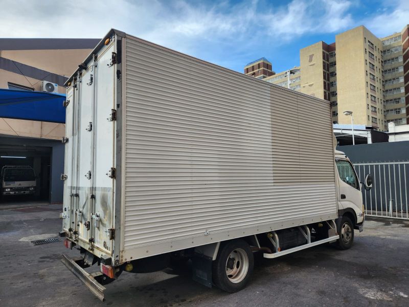  30414  HINO DUTRO  2009  