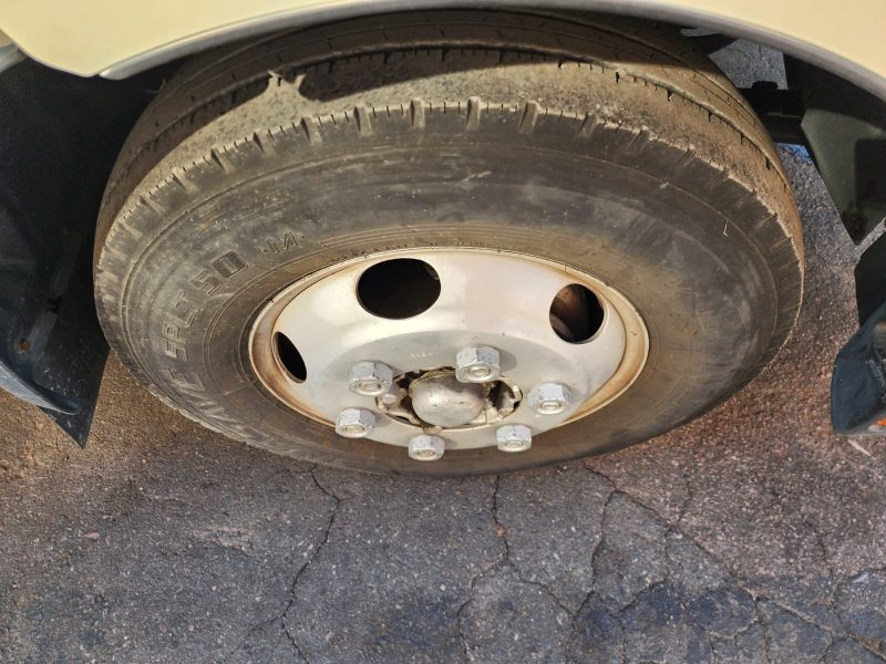  30415  HINO DUTRO  2012  