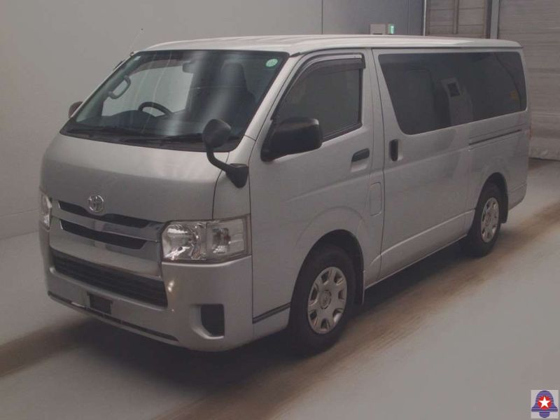  30476 TOYOTA HIACE  2016  