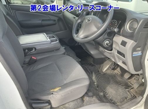  30420  NISSAN CARAVAN  1990  