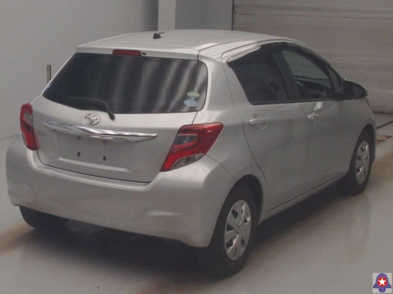  30421  TOYOTA VITZ  2016  