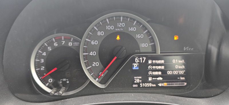  30421  TOYOTA VITZ  2016  