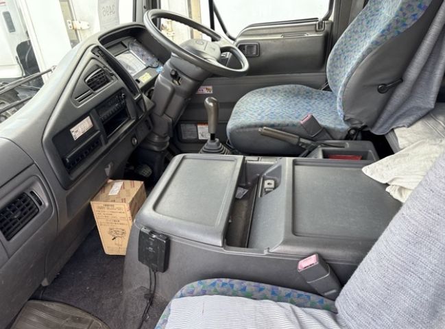  30427  HINO RANGER  2001  