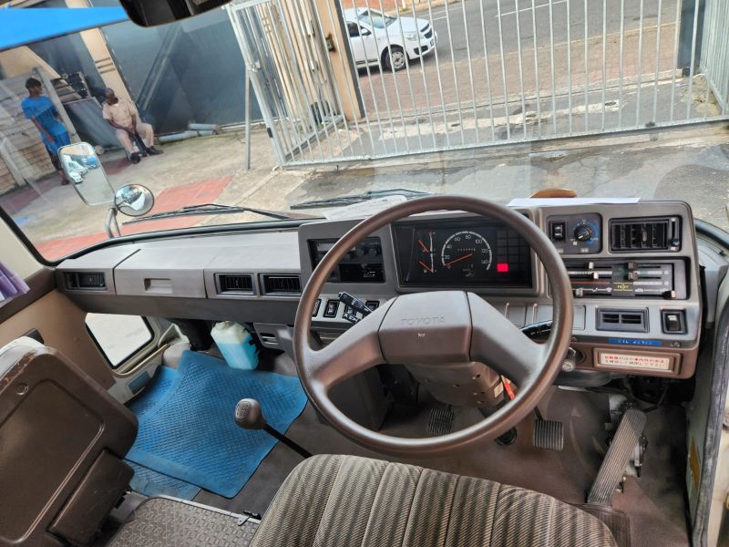  30433  TOYOTA COASTER  1989  