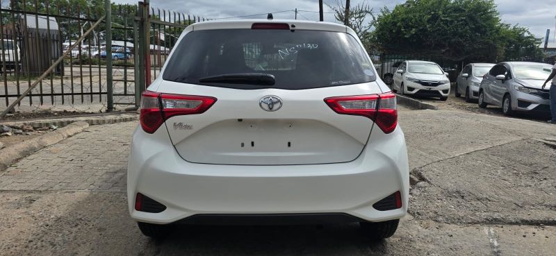  30434  TOYOTA VITZ  2017  