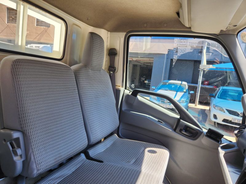  30437  TOYOTA DYNA  2014  