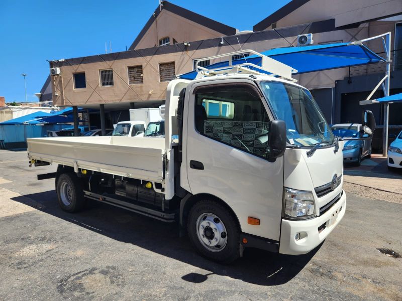  30437  TOYOTA DYNA  2014  