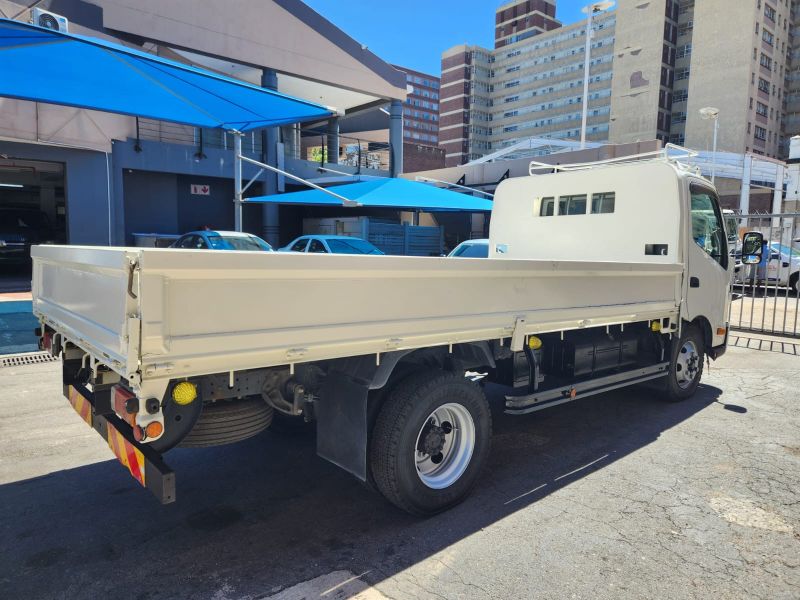  30437  TOYOTA DYNA  2014  