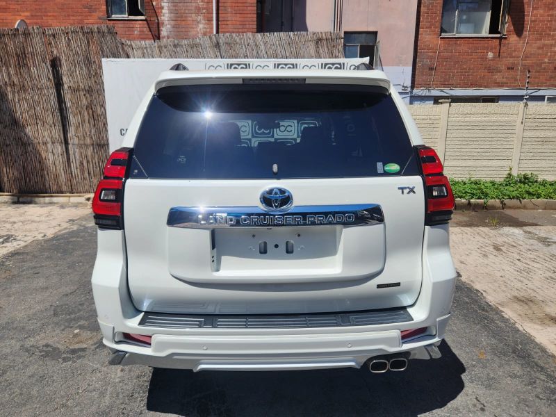  30441  TOYOTA LANDCRUISER PRADO  2017  