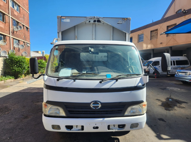  30450  HINO DUTRO  2006  