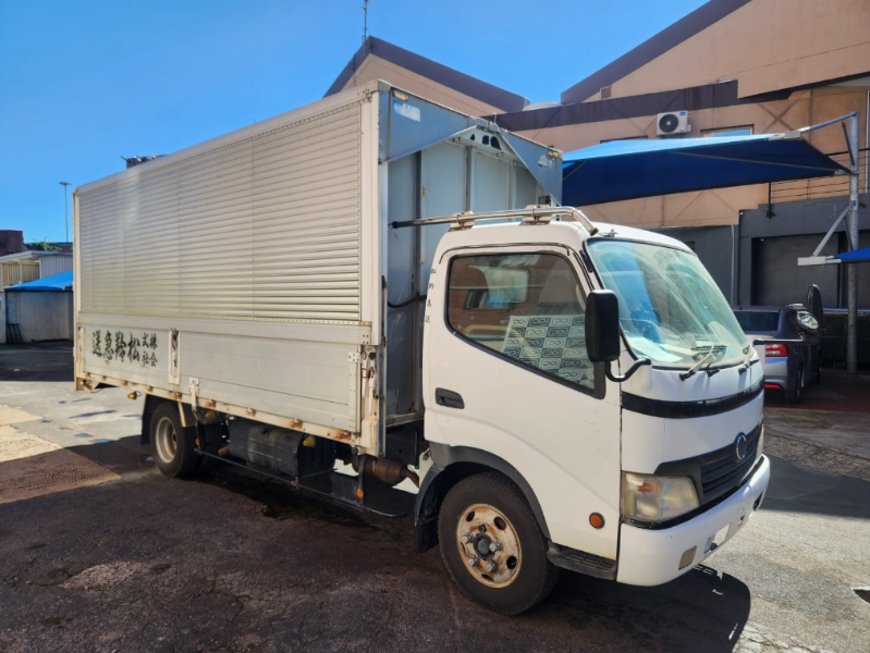  30450  HINO DUTRO  2006 