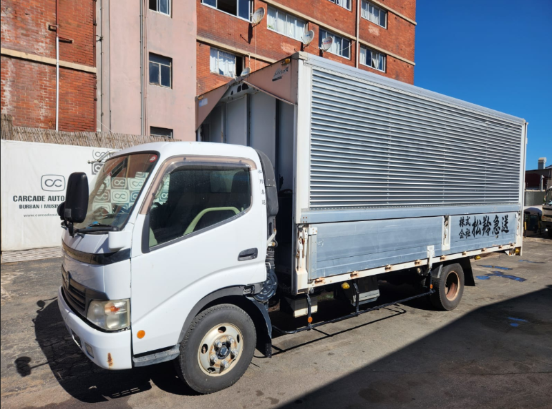  30450  HINO DUTRO  2006  