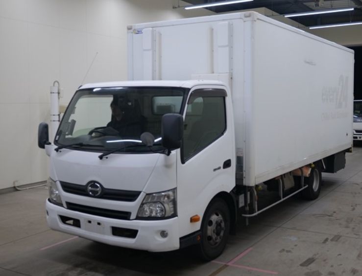  30454  HINO DUTRO  2015 