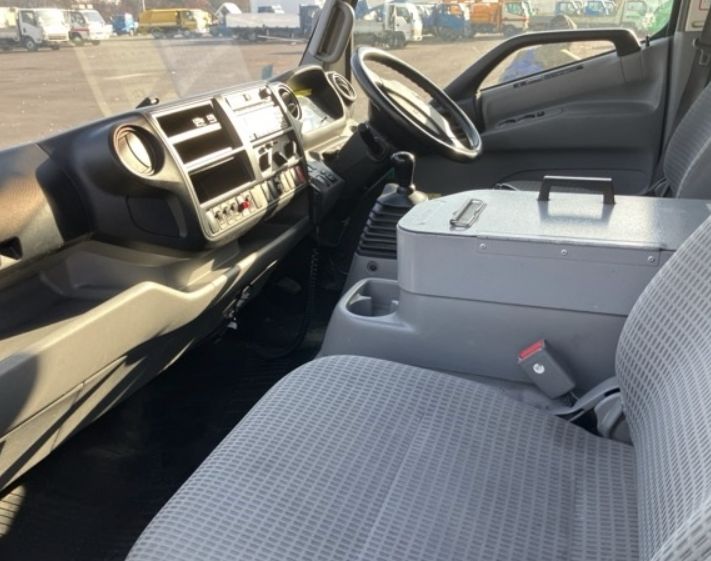  30457  HINO DUTRO  2015  