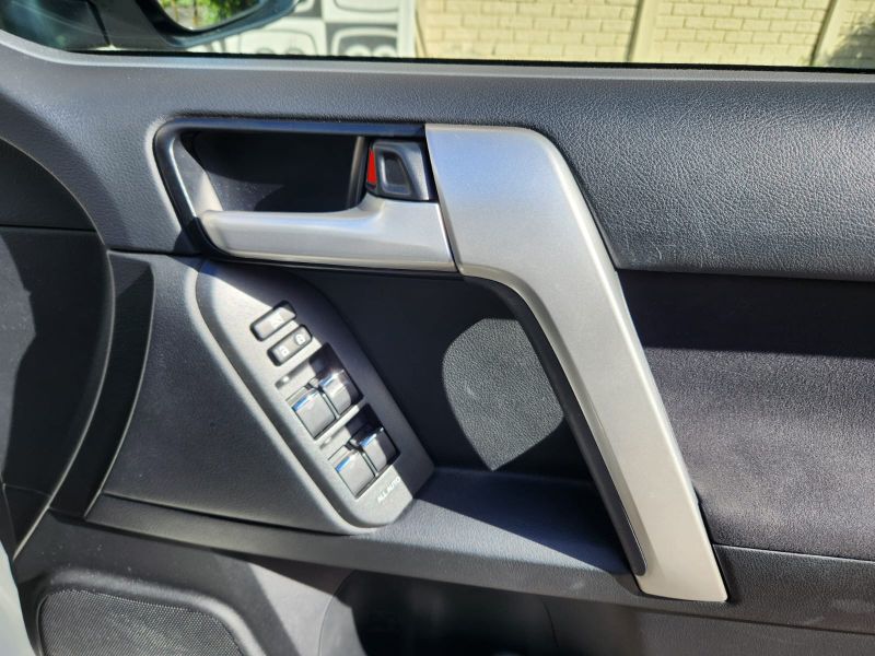  30461  TOYOTA LANDCRUISER PRADO  2018  