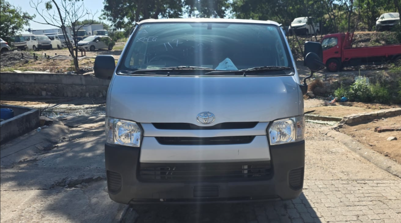  30462  TOYOTA HIACE  2017  