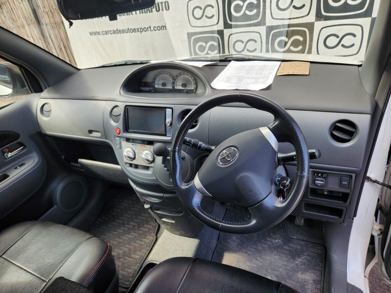  30464  TOYOTA SIENTA  2011  