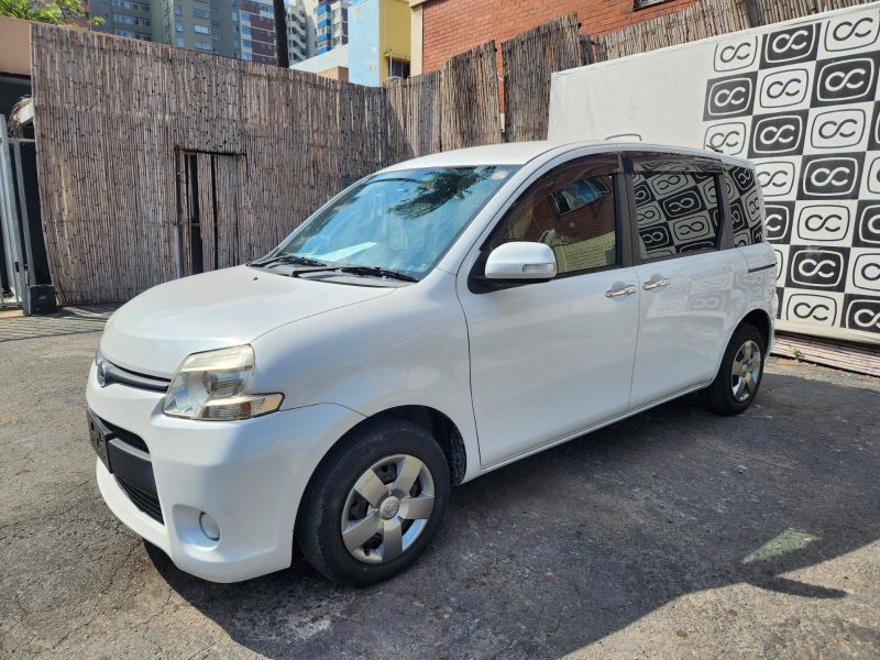  30464  TOYOTA SIENTA  2011 