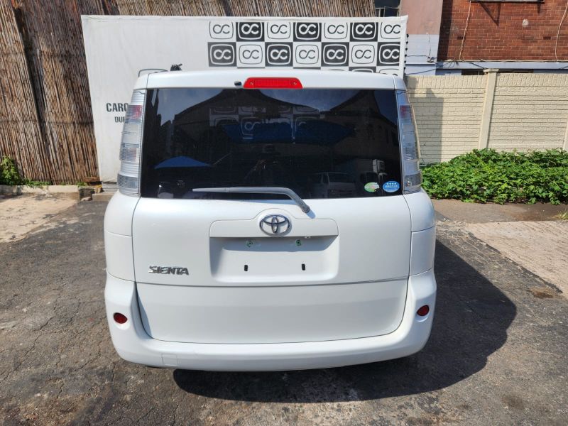  30464  TOYOTA SIENTA  2011  