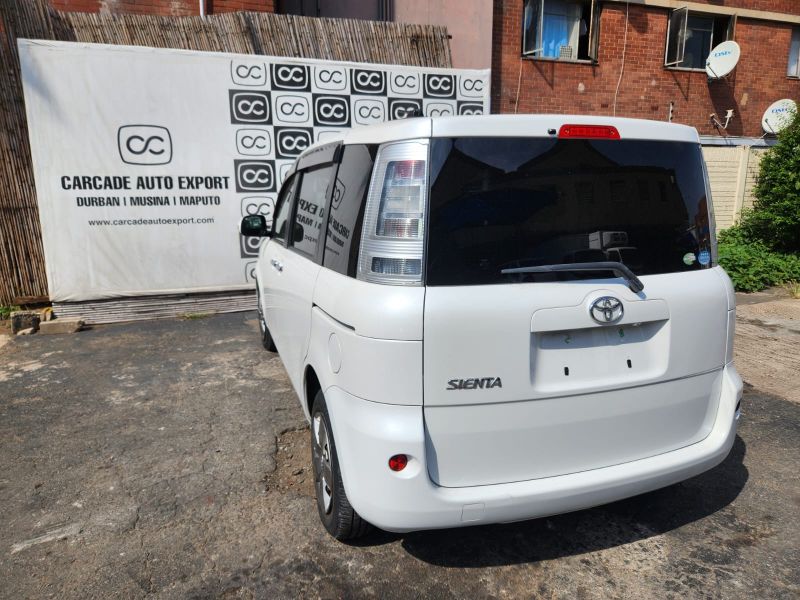  30464  TOYOTA SIENTA  2011  