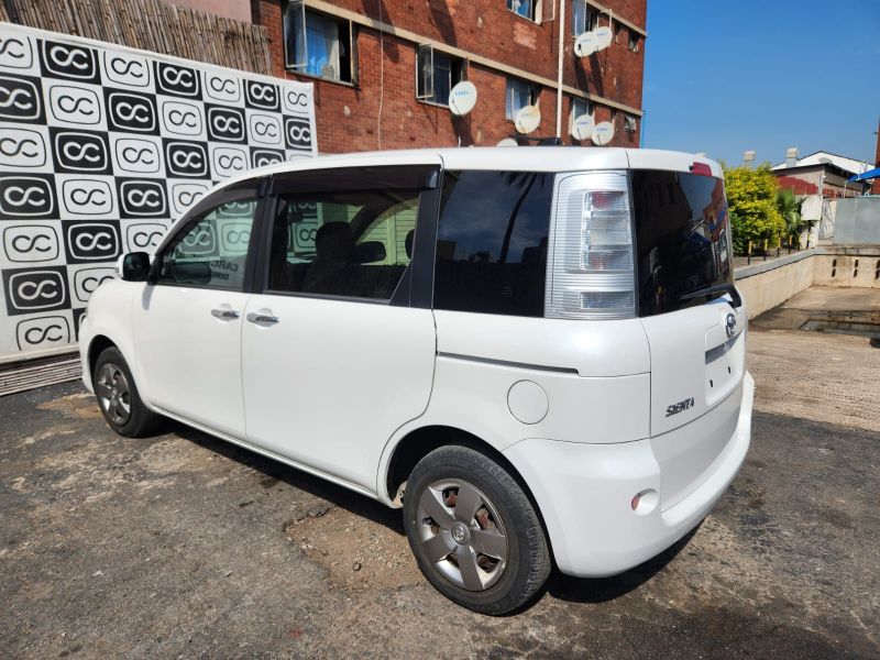  30464  TOYOTA SIENTA  2011  