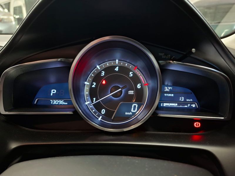  30466  MAZDA CX3  2015  