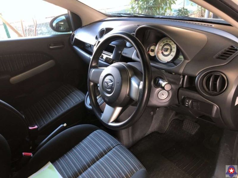  30467  MAZDA DEMIO  2009  