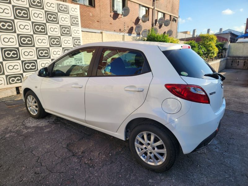  30467  MAZDA DEMIO  2009  
