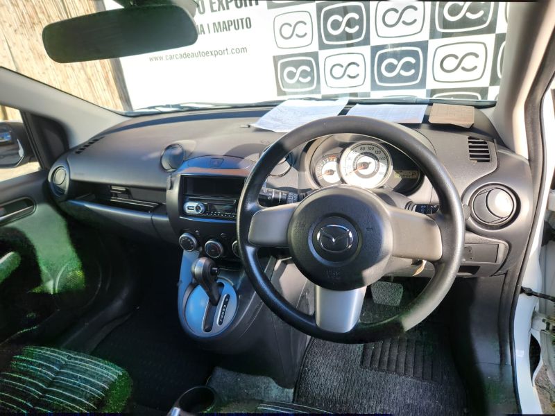  30467  MAZDA DEMIO  2009  