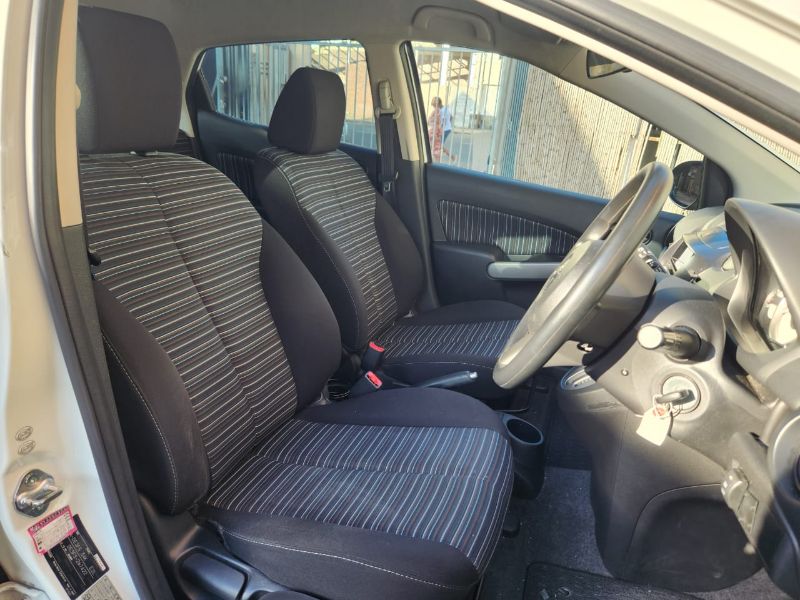  30467  MAZDA DEMIO  2009  