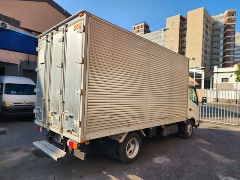  30471  HINO DUTRO  2016  