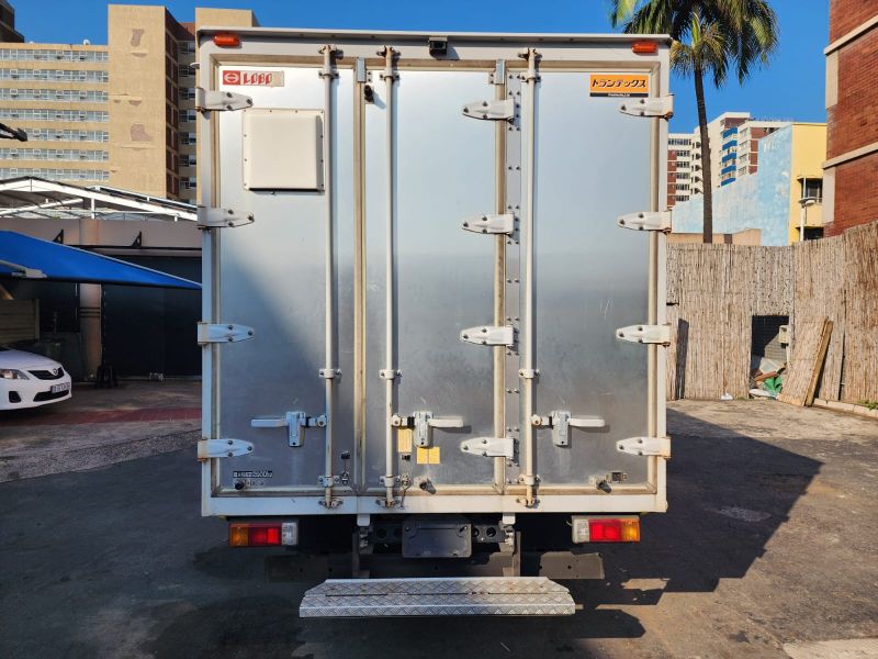  30471  HINO DUTRO  2016  