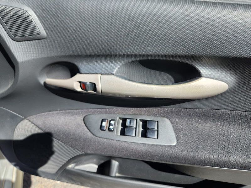  30475  TOYOTA AURIS  2007  