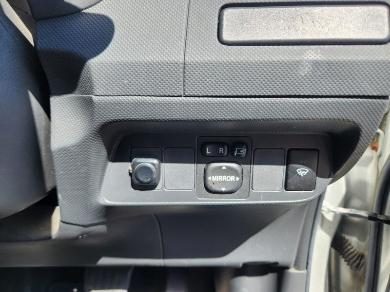  30475  TOYOTA AURIS  2007  